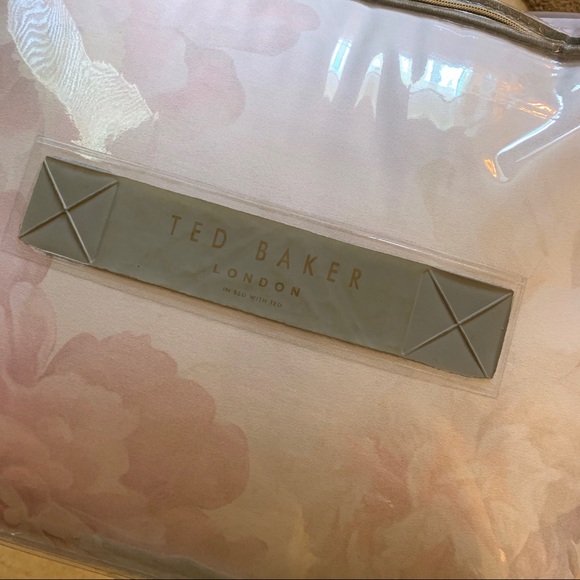 Ted Baker Comforter & Sham Set - Full/Queen - Picture 7 of 7